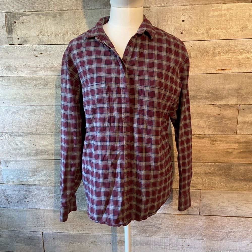 Zara Trafaluc women's plaid button  up shirt in size‎ small